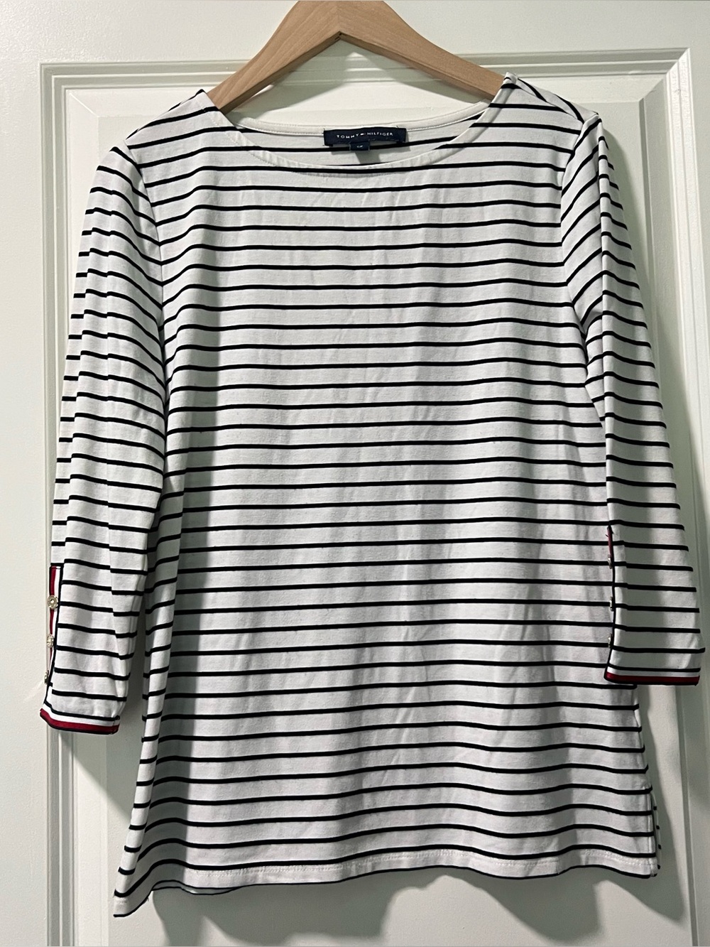 Tommy Hilfiger Women’s White Navy Stripes 3/4 Sleeve Button Size Small Top